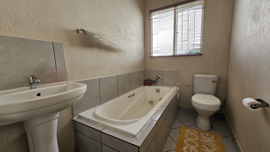 3 Bedroom Property for Sale in Sasolburg Rural Free State